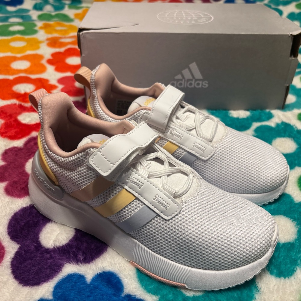 Kids/Girls Adidas racer TR21C no tie Velcro 
Tennis shoe size one, new in box